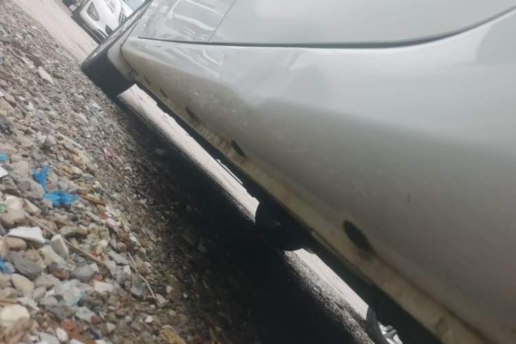 Used Roewe 350 2015 1.5L Manual Luxury Sunroof Edition Left Side Sill