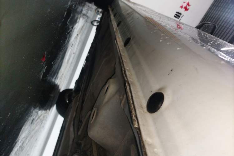 Used Roewe 350 2015 1.5L Automatic Luxury Sunroof Edition Left Side Sill