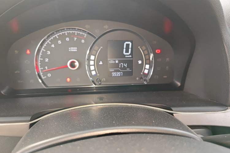Used Roewe 350 2015 1.5L Manual Luxury Sunroof Edition Odometer Close Up