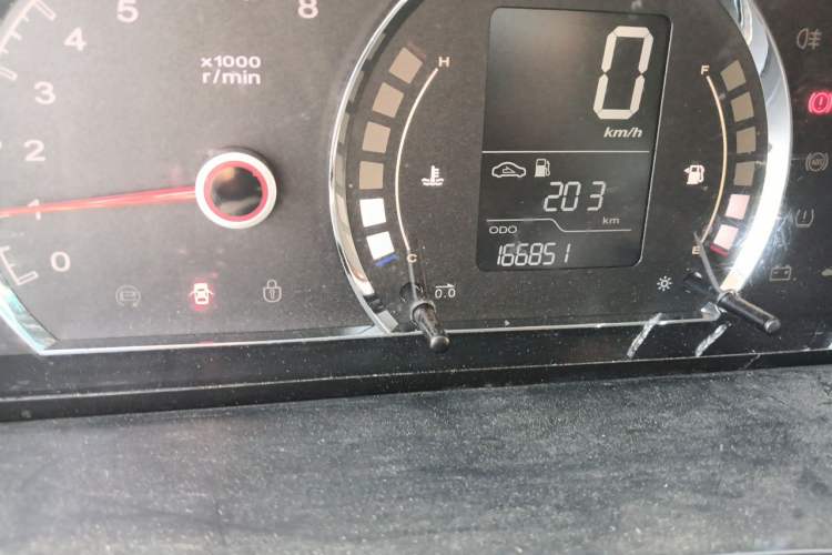 Used Roewe 350 2015 1.5L Manual Luxury Sunroof Edition Odometer Close Up