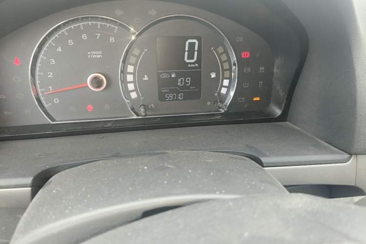 Used Roewe 350 2015 1.5L Manual Luxury Sunroof Edition Odometer Close Up