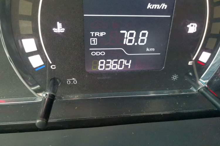 Used Roewe 350 2015 1.5L Manual Luxury Sunroof Edition Odometer Close Up