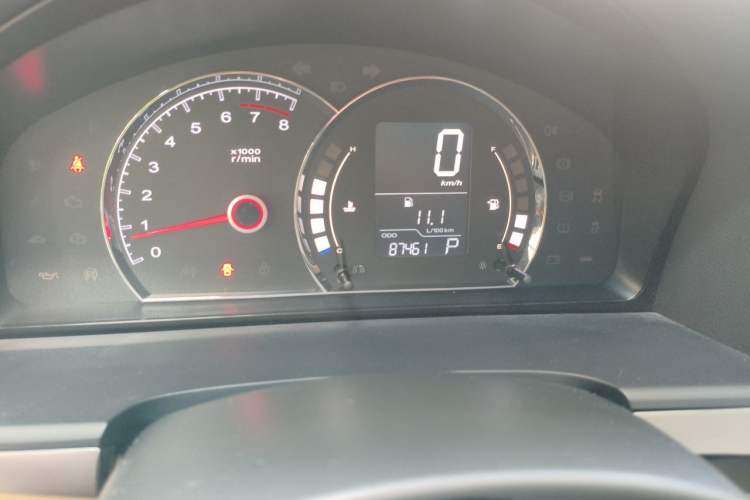 Used Roewe 350 2015 1.5L Automatic Luxury Sunroof Edition Odometer Close Up