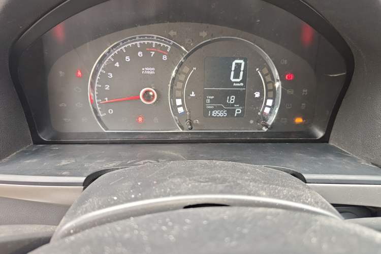 Used Roewe 350 2015 1.5L Automatic Luxury Sunroof Edition Odometer Close Up