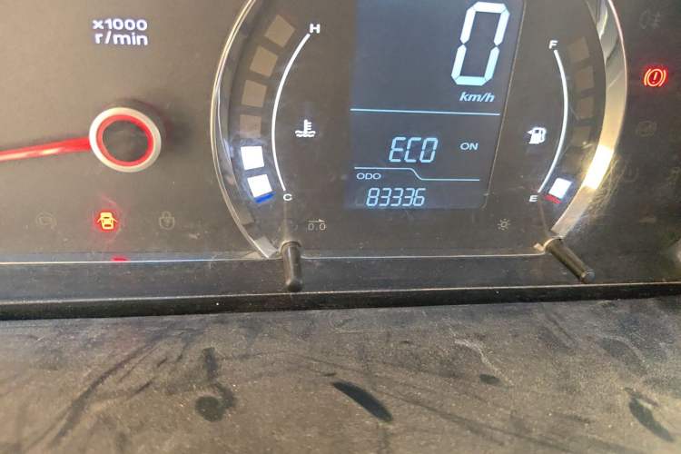 Used Roewe 350 2015 1.5L Manual Luxury Sunroof Edition Odometer Close Up