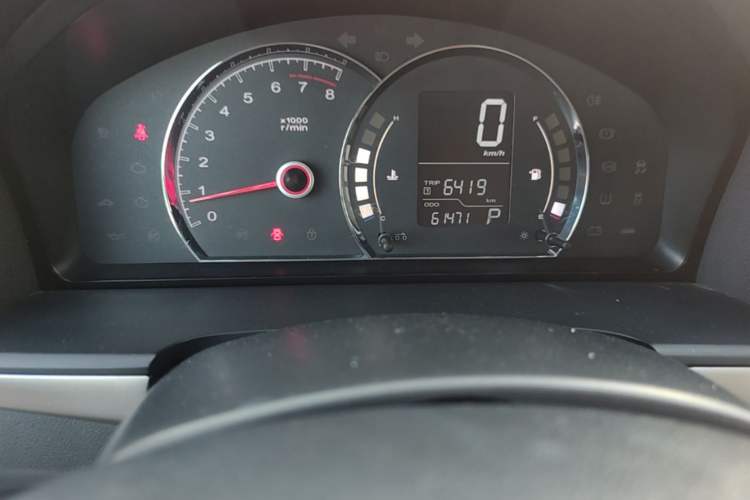 Used Roewe 350 2015 1.5L Automatic Luxury Sunroof Edition Odometer Close Up