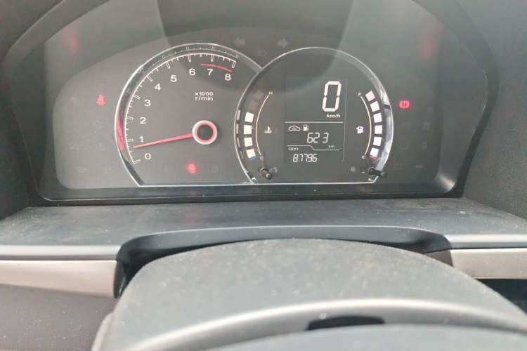 Used Roewe 350 2015 1.5L Manual Luxury Sunroof Edition Odometer Close Up