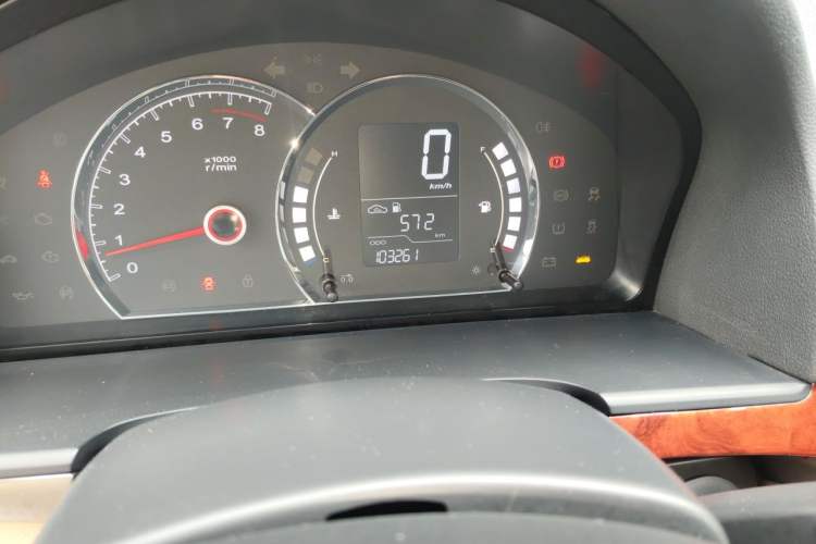 Used Roewe 350 2015 1.5L Manual Luxury Sunroof Edition Odometer Close Up