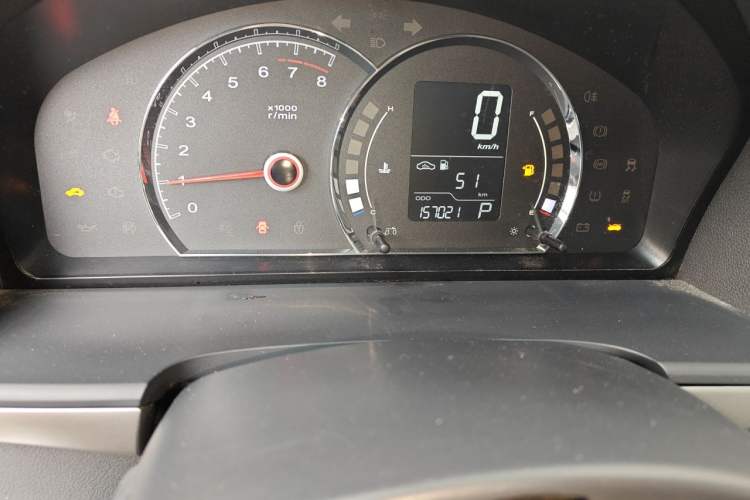 Used Roewe 350 2015 1.5L Automatic Luxury Sunroof Edition Odometer Close Up