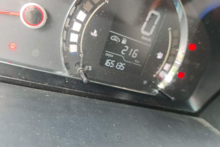 Used Roewe 350 2015 1.5L Manual Luxury Sunroof Edition Odometer Close Up