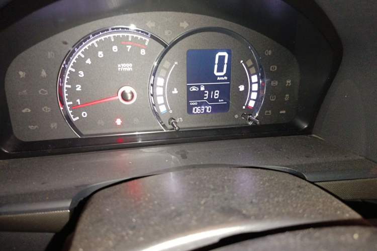 Used Roewe 350 2015 1.5L Manual Luxury Edition Odometer Close Up