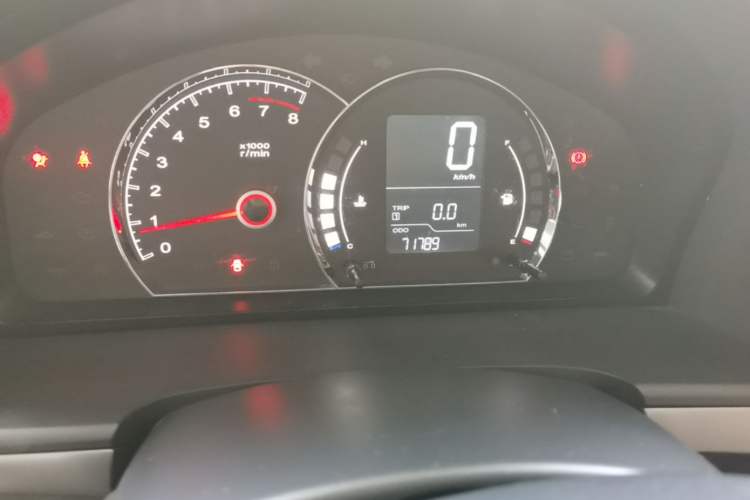 Used Roewe 350 2015 1.5L Manual Luxury Sunroof Edition Odometer Close Up