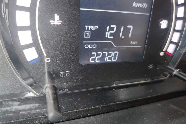 Used Roewe 350 2015 1.5L Manual Luxury Sunroof Edition Odometer Close Up