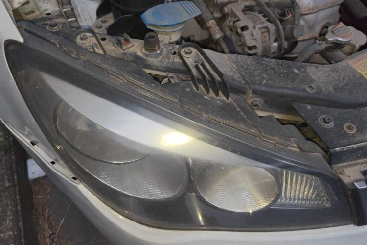 Used Roewe 350 2015 1.5L Manual Luxury Sunroof Edition Right Front Headlight