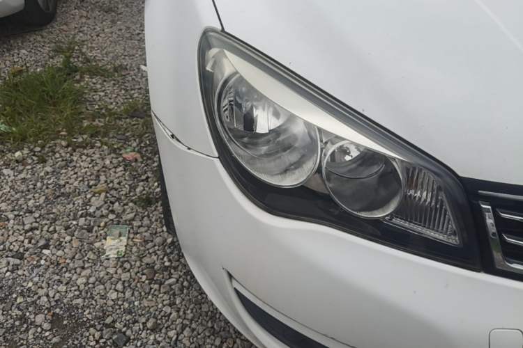 Used Roewe 350 2015 1.5L Manual Luxury Sunroof Edition Right Front Headlight