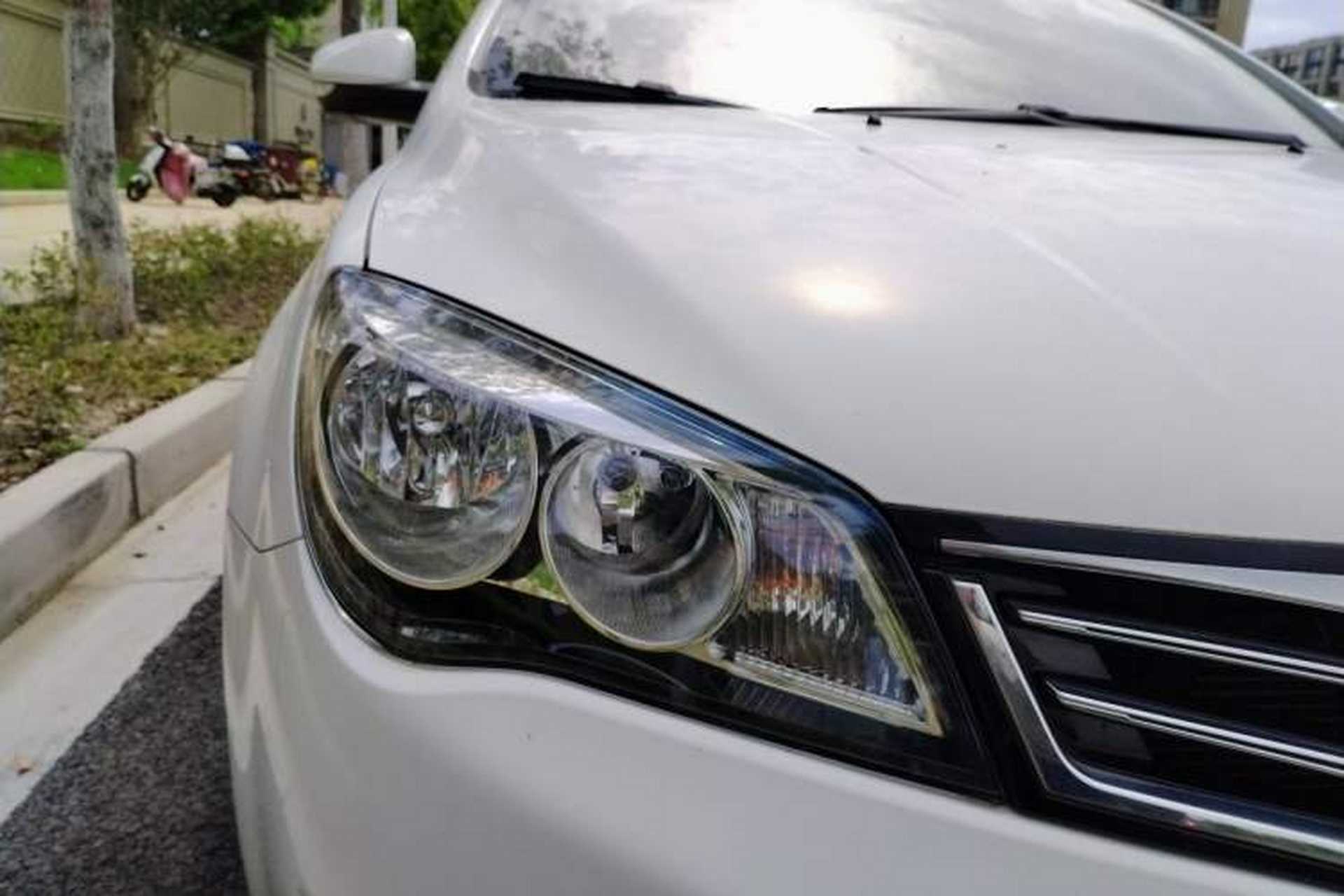 Used Roewe 350 2015 1.5L Manual Luxury Sunroof Edition Right Front Headlight