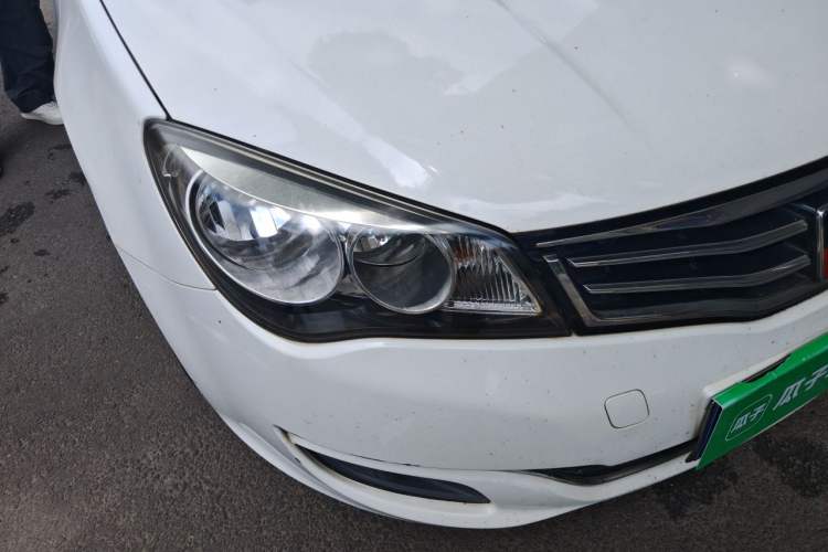 Used Roewe 350 2015 1.5L Manual Luxury Sunroof Edition Right Front Headlight