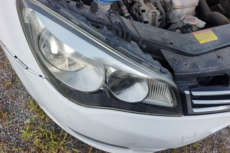 Used Roewe 350 2015 1.5L Automatic Luxury Sunroof Edition Right Front Headlight