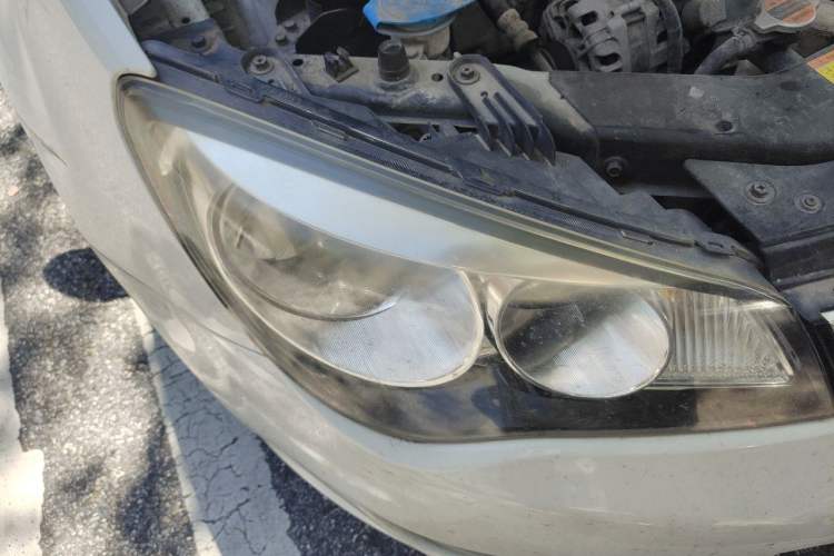 Used Roewe 350 2015 1.5L Manual Luxury Sunroof Edition Right Front Headlight