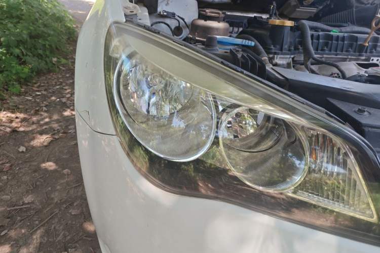 Used Roewe 350 2015 1.5L Manual Luxury Sunroof Edition Right Front Headlight