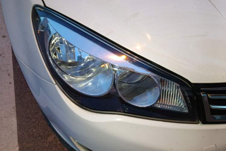 Used Roewe 350 2015 1.5L Manual Luxury Edition Right Front Headlight
