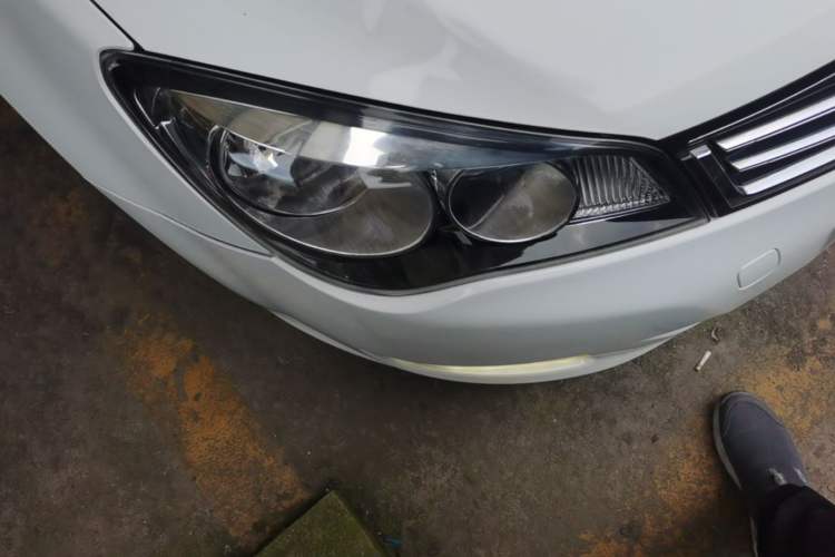 Used Roewe 350 2015 1.5L Manual Luxury Sunroof Edition Right Front Headlight