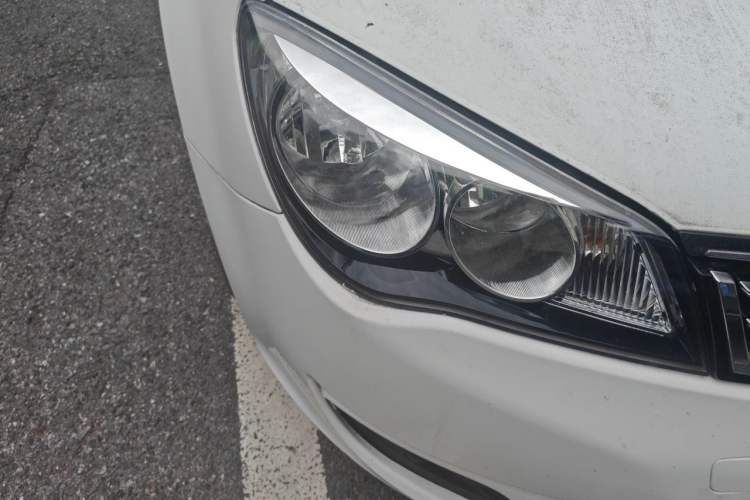 Used Roewe 350 2015 1.5L Automatic Luxury Sunroof Edition Right Front Headlight