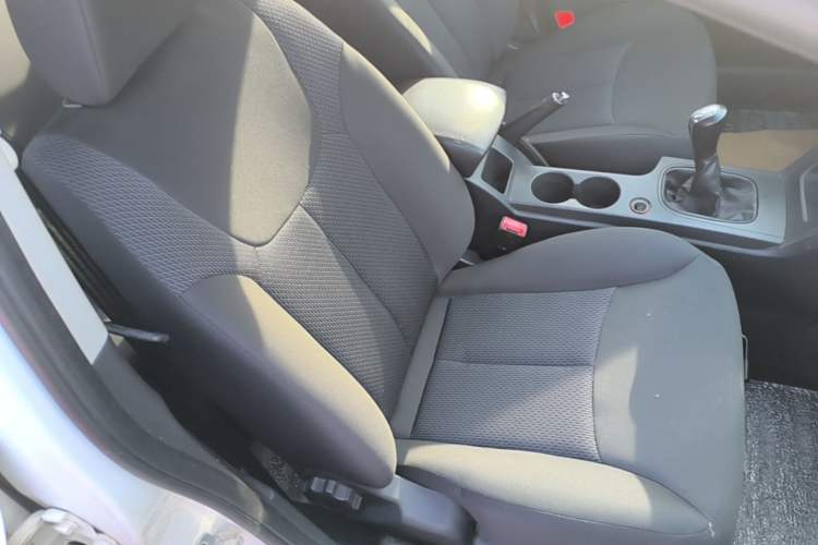 Used Roewe 350 2015 1.5L Manual Luxury Sunroof Edition Right Front Seat