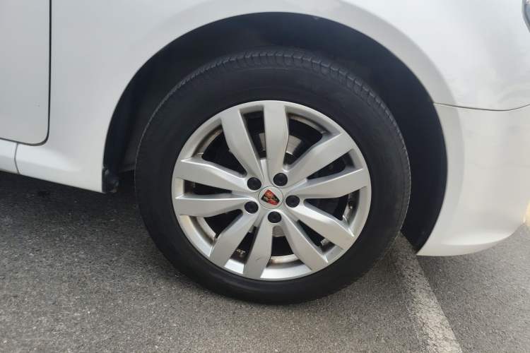 Used Roewe 350 2015 1.5L Automatic Luxury Sunroof Edition Right Front Wheel Hub