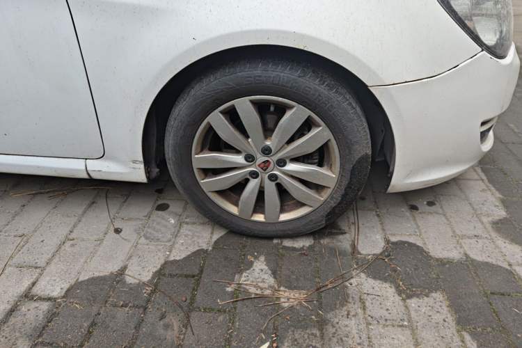 Used Roewe 350 2015 1.5L Automatic Luxury Sunroof Edition Right Front Wheel Hub