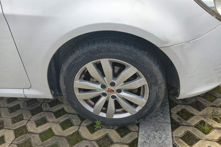 Used Roewe 350 2015 1.5L Automatic Luxury Sunroof Edition Right Front Wheel Hub