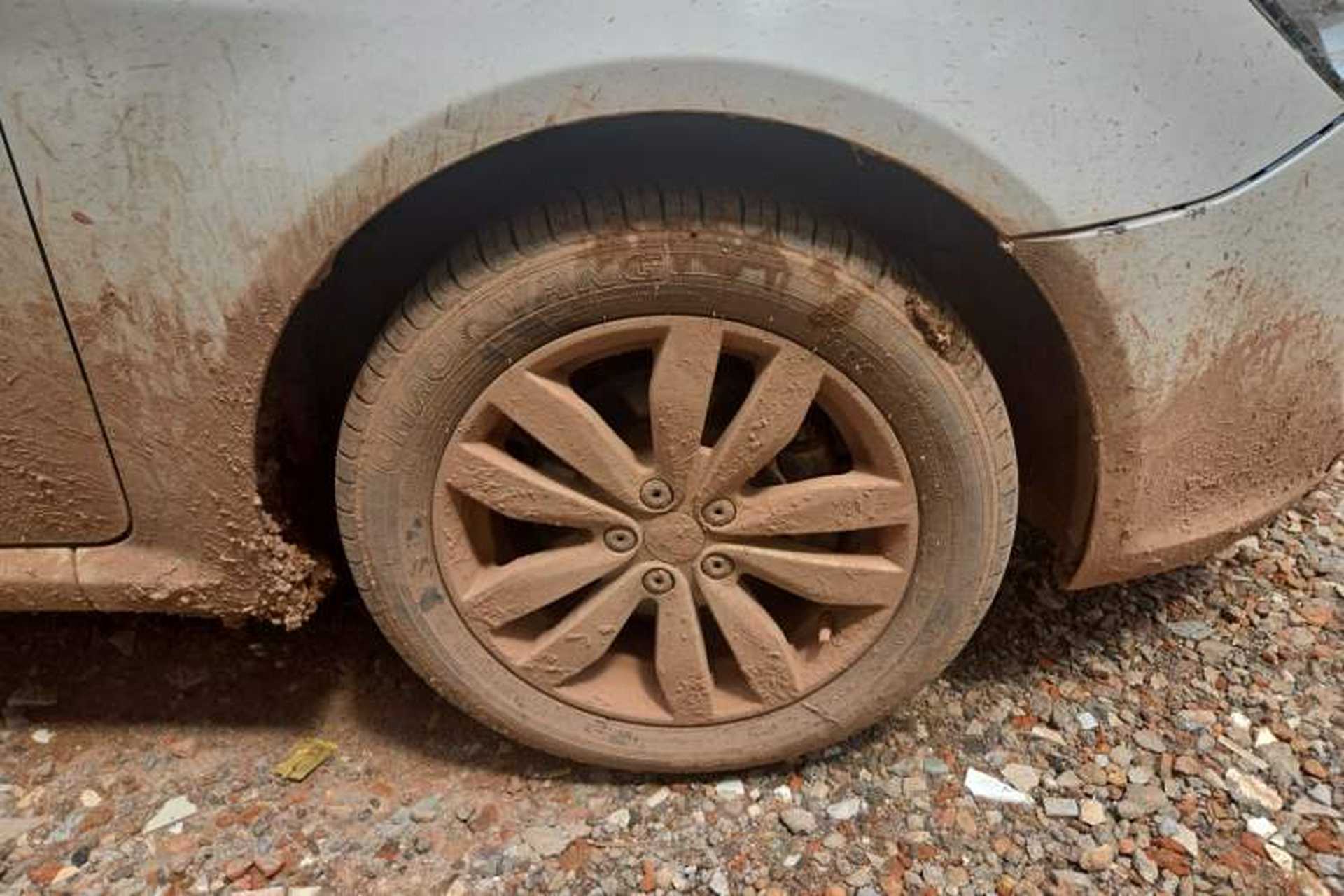 Used Roewe 350 2015 1.5L Automatic Luxury Sunroof Edition Right Front Wheel Hub