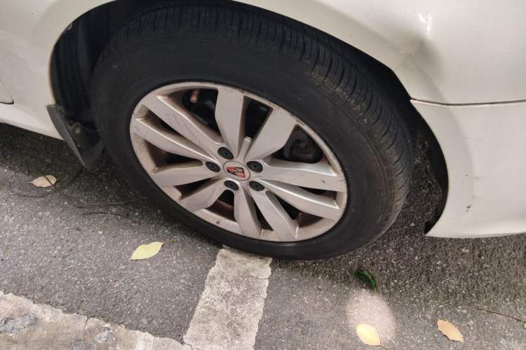 Used Roewe 350 2015 1.5L Automatic Luxury Sunroof Edition Right Front Wheel Hub