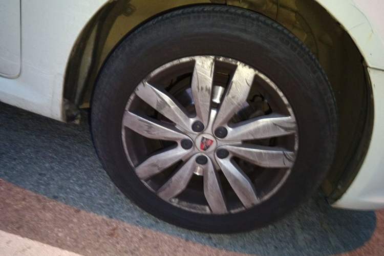 Used Roewe 350 2015 1.5L Manual Luxury Edition Right Front Wheel Hub