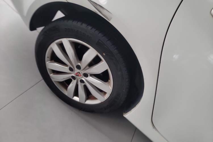 Used Roewe 350 2015 1.5L Automatic Luxury Sunroof Edition Right Rear Wheel Hub