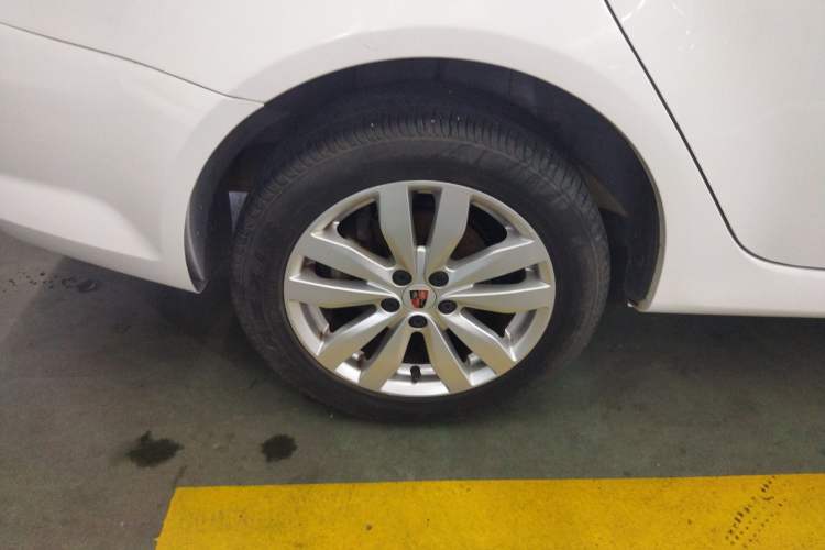 Used Roewe 350 2015 1.5L Automatic Luxury Sunroof Edition Right Rear Wheel Hub