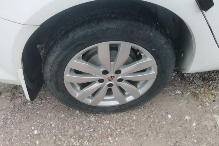Used Roewe 350 2015 1.5L Manual Luxury Sunroof Edition Right Rear Wheel Hub