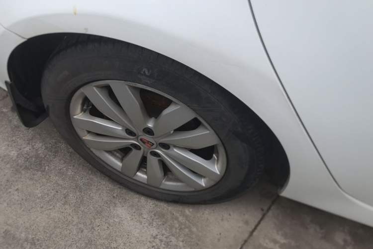 Used Roewe 350 2015 1.5L Automatic Luxury Sunroof Edition Right Rear Wheel Hub