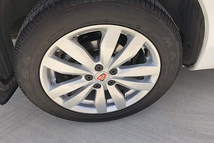 Used Roewe 350 2015 1.5L Automatic Luxury Sunroof Edition Right Rear Wheel Hub