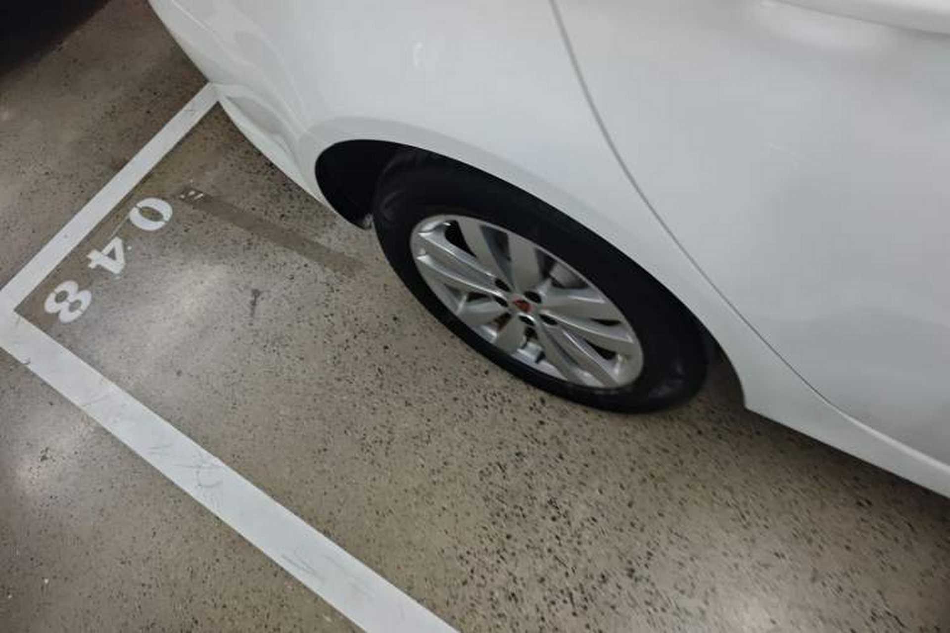 Used Roewe 350 2015 1.5L Manual Luxury Sunroof Edition Right Rear Wheel Hub