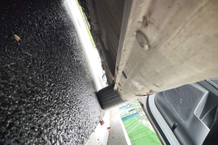 Used Roewe 350 2015 1.5L Manual Luxury Sunroof Edition Right Side Sill