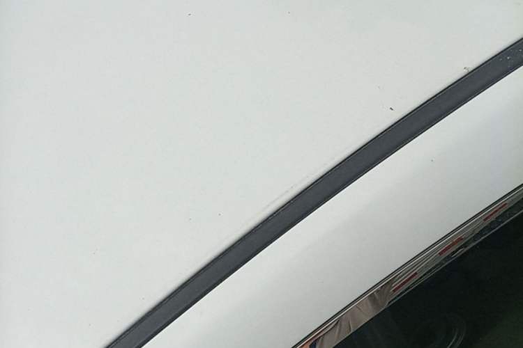 Used Roewe 350 2015 1.5L Automatic Luxury Sunroof Edition Roof