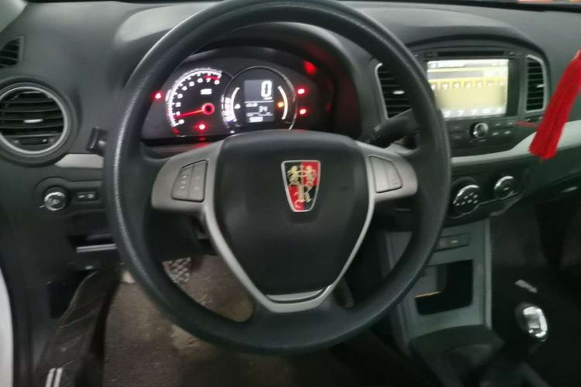 Used Roewe 350 2015 1.5L Manual Luxury Sunroof Edition Steering Wheel