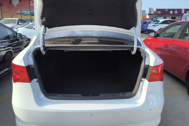Used Roewe 350 2015 1.5L Manual Luxury Sunroof Edition Trunk