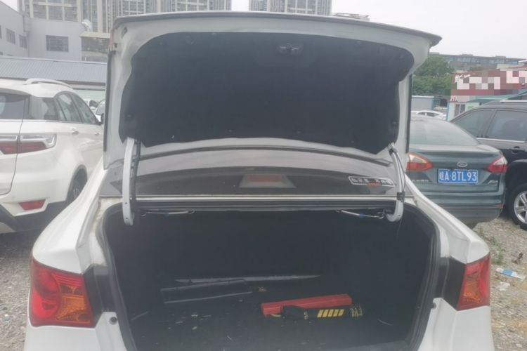 Used Roewe 350 2015 1.5L Manual Luxury Sunroof Edition Trunk