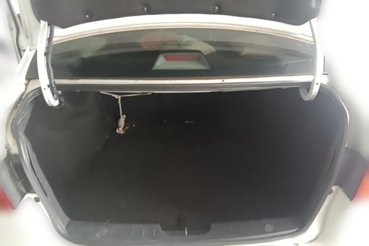 Used Roewe 350 2015 1.5L Manual Luxury Edition Trunk
