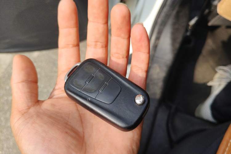 Used Roewe 350 2015 1.5L Automatic Luxury Sunroof Edition Vehicle Key