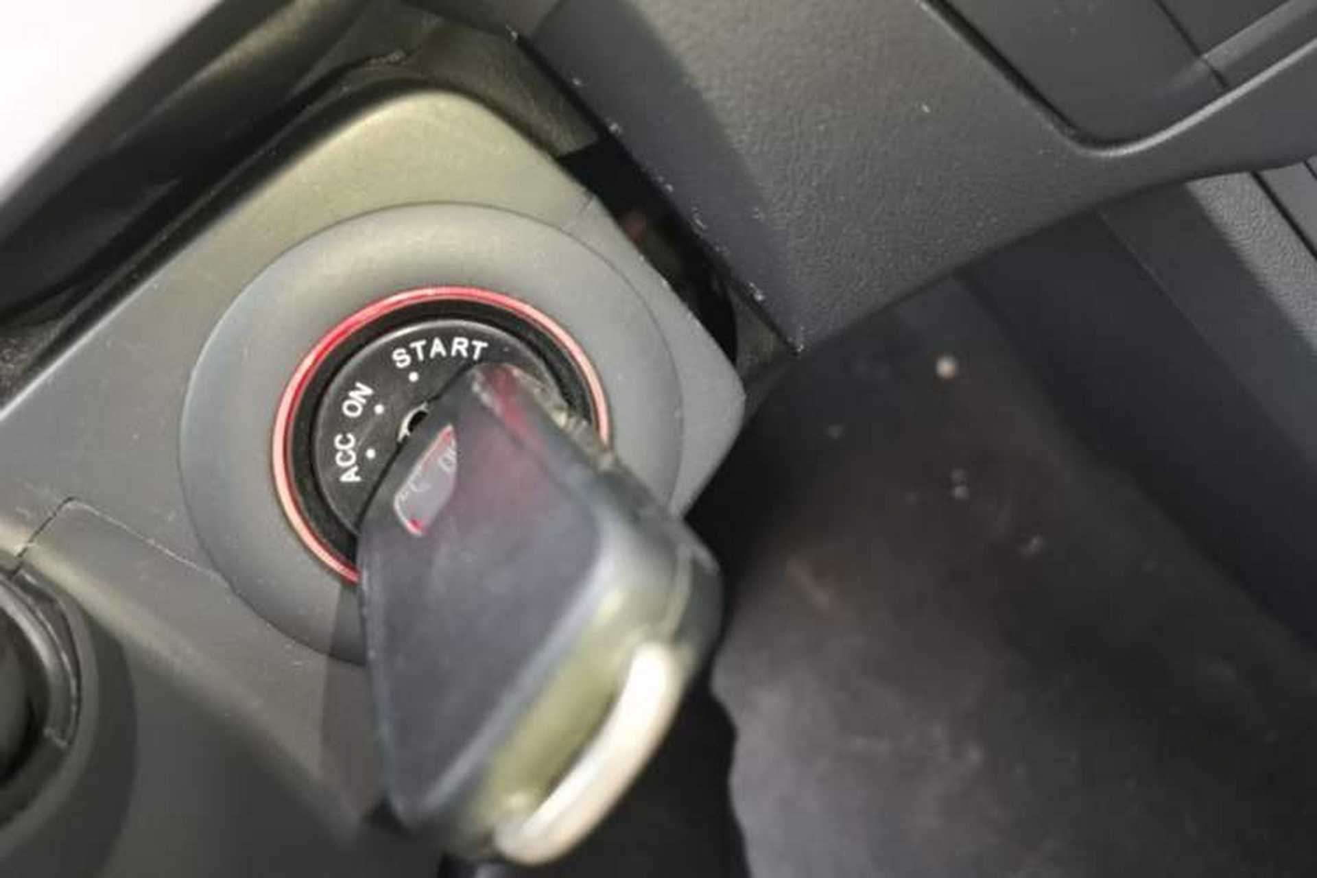 Used Roewe 350 2015 1.5L Automatic Luxury Sunroof Edition Vehicle Key