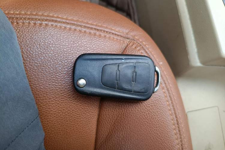 Used Roewe 350 2015 1.5L Automatic Luxury Sunroof Edition Vehicle Key
