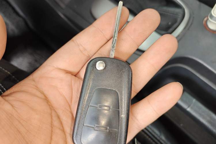 Used Roewe 350 2015 1.5L Automatic Luxury Sunroof Edition Vehicle Key